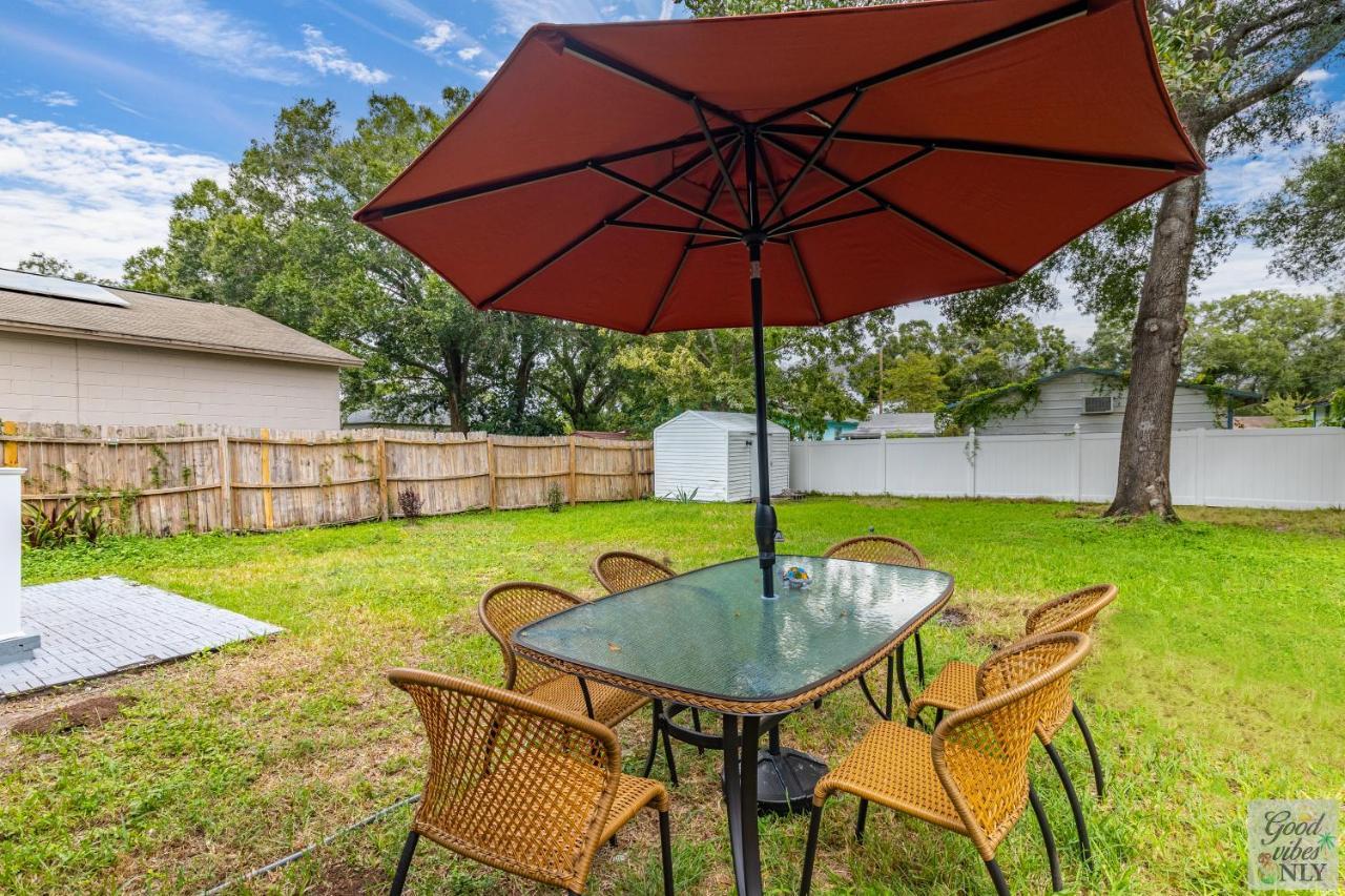 The Good Vibes Only Cottage Tampa Esterno foto